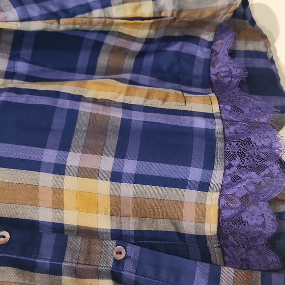 Logo‎ Plaid Button-Up Shirt with Lace Hem - Picture 4 of 5